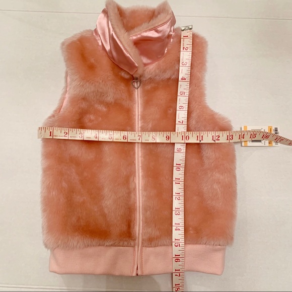 🆕 Adorable Faux Fur Girl Vest 6X - Picture 3 of 4